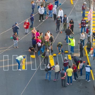 Vecinas y vecinos de laColonia Volcanes dan vida a espacios públicos con Tequio: Ray Chagoya
