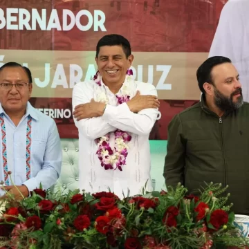 Refrenda Gobierno de la Primavera Oaxaqueña cercanía a comunidad migrante en Estados Unidos