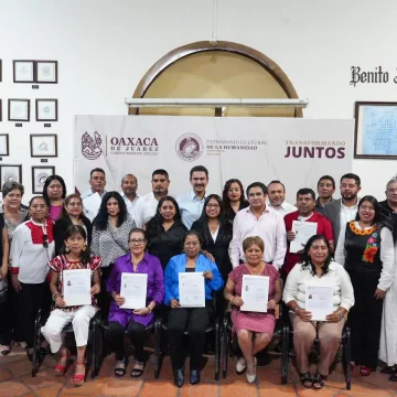 Ray Chagoya toma protesta a Agentes municipales y de policía
