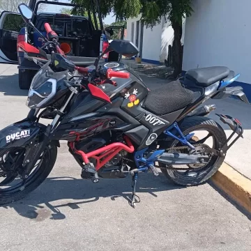 Asegura Policía Estatal motocicleta con reporte de robo en El Espinal