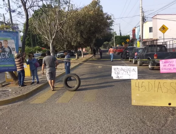 Vecinos del Fovissste protestan por falta de agua; bloquean calles en la zona norte de Oaxaca
