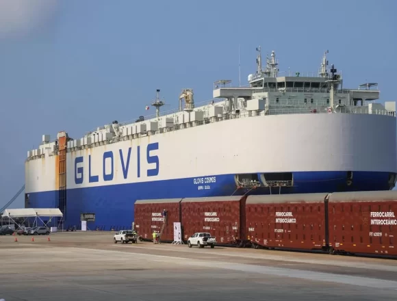 IMG-20250330-WA0006.jpg Oaxaca, nuevo eje comercial de nivel mundial tras primer traslado interoceánico a través del Istmo de Tehuantepec: Sedeco
