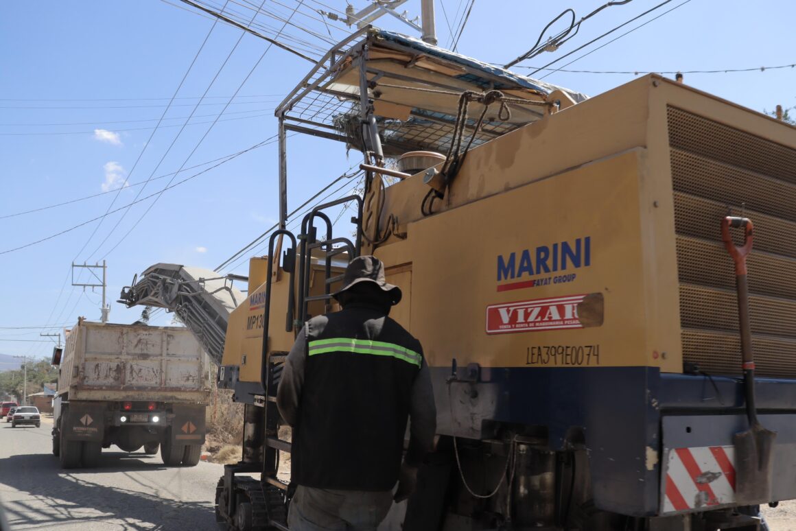 Por caminos dignos continúa programa de reencarpetamiento en Xoxocotlán