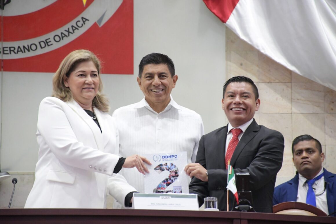Recibe Congreso Segundo Informe de Actividades de la DDHPO