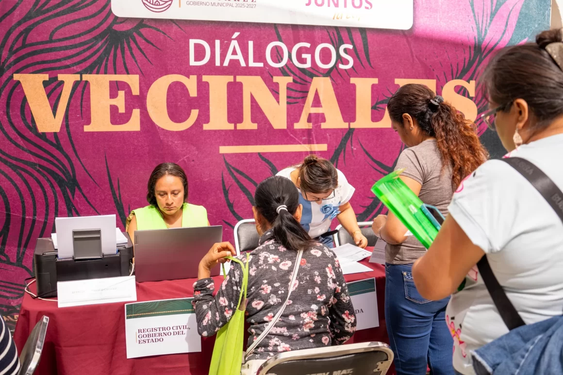 Diálogos Vecinales atiende las necesidades de la ciudadanía en el Palacio Municipal