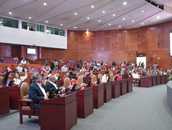 Se reforma legislación para promover el empleo temporal de migrantes y migrantes oaxaqueños en retorno