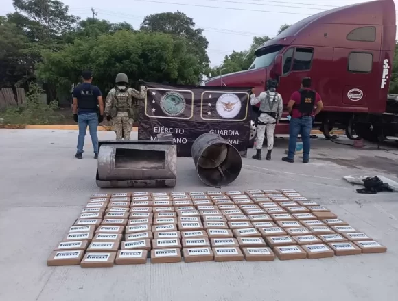 FB_IMG_1748292755938.jpg Más de 200 kilos de cocaína asegura la Fiscalía de Oaxaca en el Istmo de Tehuantepec