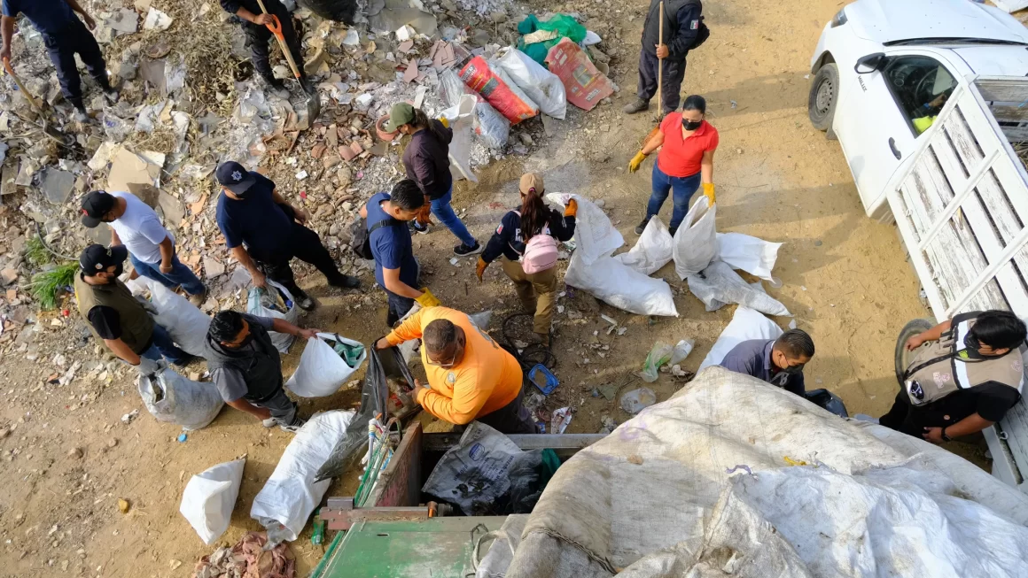 Recuperan espacio público en el Ejido Guadalupe Victoria con Tequio Vecinal