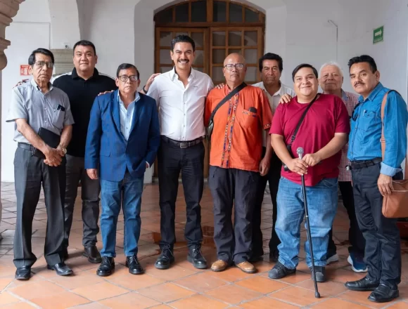Se reúne Ray Chagoya con integrantes de la Asociación de Periodistas de Oaxaca