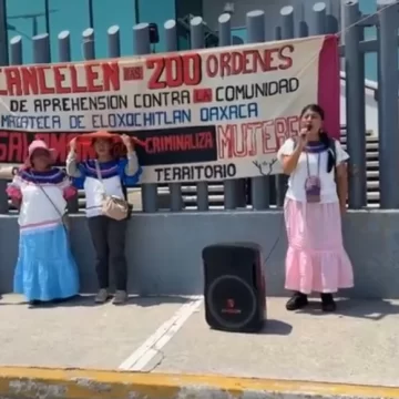 Mazatecas por la Libertad instalan plantón indefinido frente al Poder Judicial en Veracruz