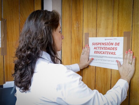 Realiza IEEPO suspensión del Colegio Francoise Dolto; brinda apoyo a madres y padres de familia