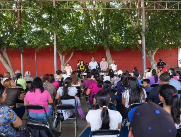 WhatsApp Image 2025-05-21 at 2.53.00 PM (1) Ray Chagoya atiende compromisos en Santa Rosa Panzacola