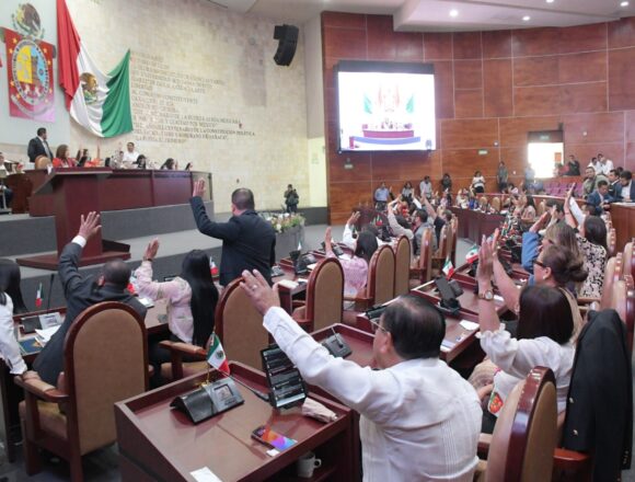 La LXVI Legislatura Local avala cambio de autoridades en dos municipios de Oaxaca