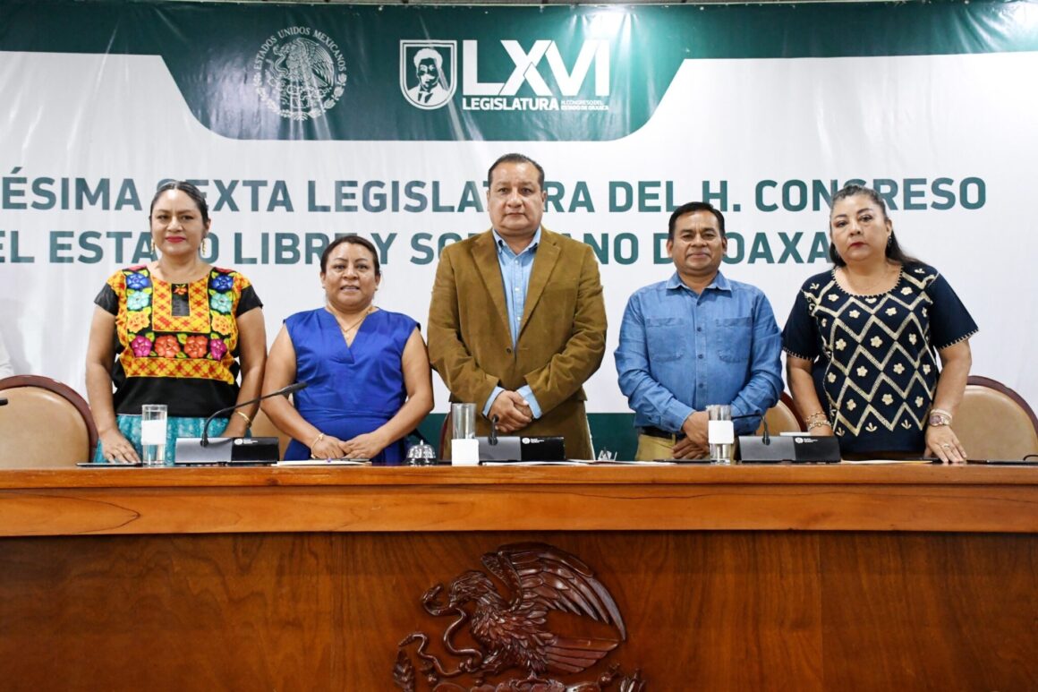 Presentan iniciativa para conmemorar el activismo por la Memoria Histórica y la Represión; Diputación Permanente condena crimen contra Presidenta de San Mateo Piñas