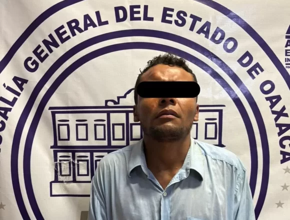 FB_IMG_1750279512635.jpg Agentes de investigación de la Fiscalía de Oaxaca detienen a J.A.S.C., alias “El Kalusha”, estaría vinculado con homicidio de candidato de San Pedro Zacachimalpa en Puebla
