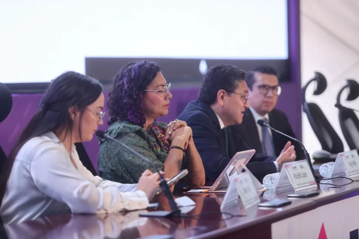 Recibe INE 29 denuncias en contra de los llamados “acordeones” o guías de votación a favor de candidaturas que contendieron en la elección judicial.