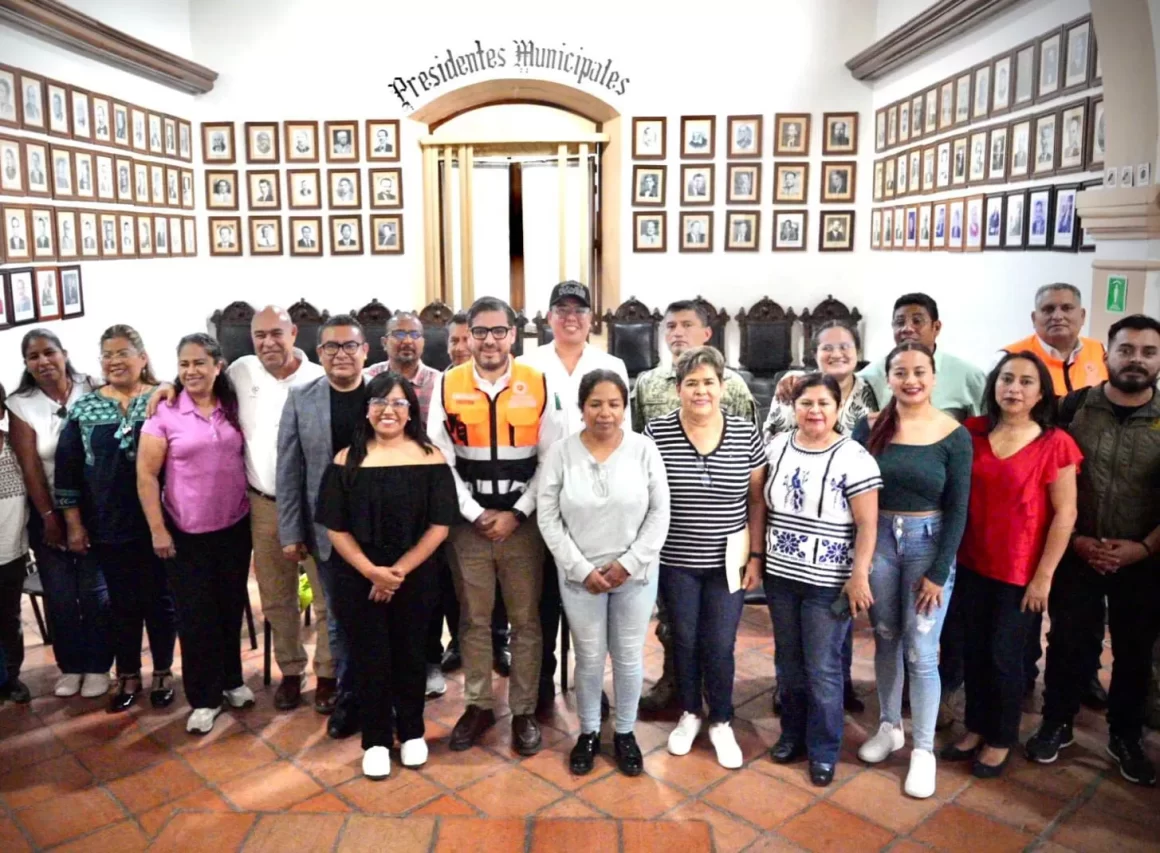 Agentes municipales se suman a las acciones de protección civil en la capital