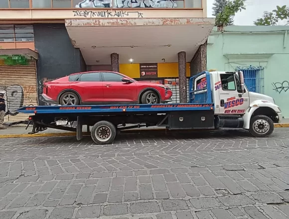 IMG-20250608-WA0018.jpg Asegura Policía Estatal vehículo con reporte de robo en el Centro Histórico de Oaxaca