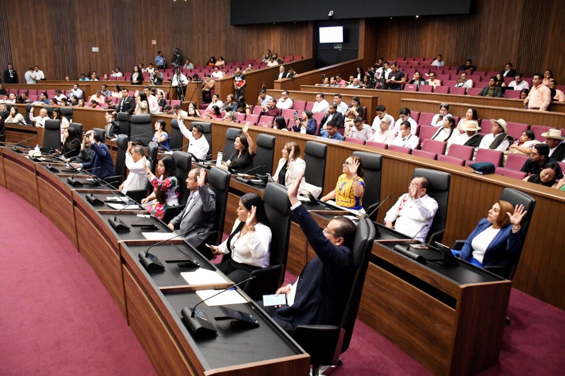 Exhorta Congreso local a dependencias gubernamentales federales y estatales a implementar Plan de Atención Inmediata para Migrantes Oaxaqueños Deportados de EU