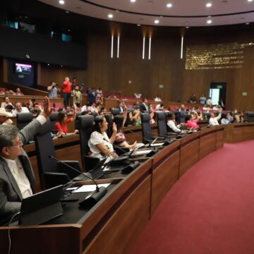 Congreso de Oaxaca aprueba reforma para que los cargos directivos en el COBAO sean ocupados por personas sin antecedentes de violencia de género