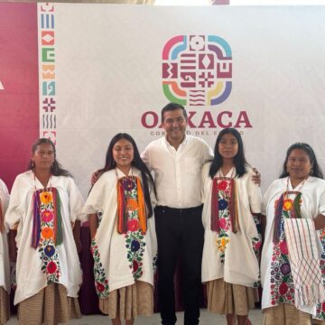 Seguimos recorriendo todo el territorio para que la Primavera Oaxaqueña florezca con bienestar para quienes más lo necesitan: Silva Romo