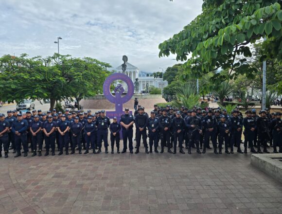 La Policía Auxiliar refuerza acciones preventivas durante el Operativo Guelaguetza Segura 2025lio de 2025.