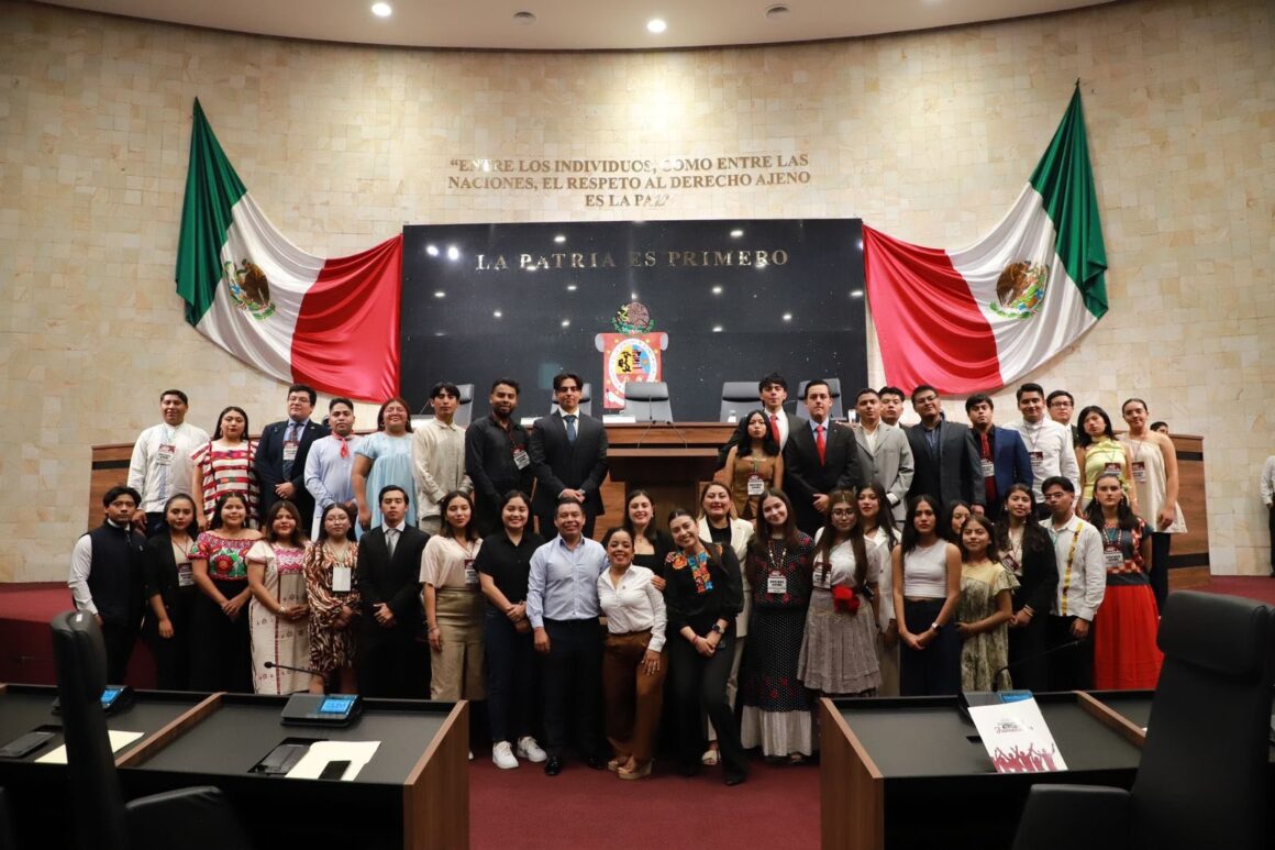 En Tercer Congreso de las Juventudes las y los jóvenes oaxaqueños presentaron iniciativas para impulsar cambios en el estado