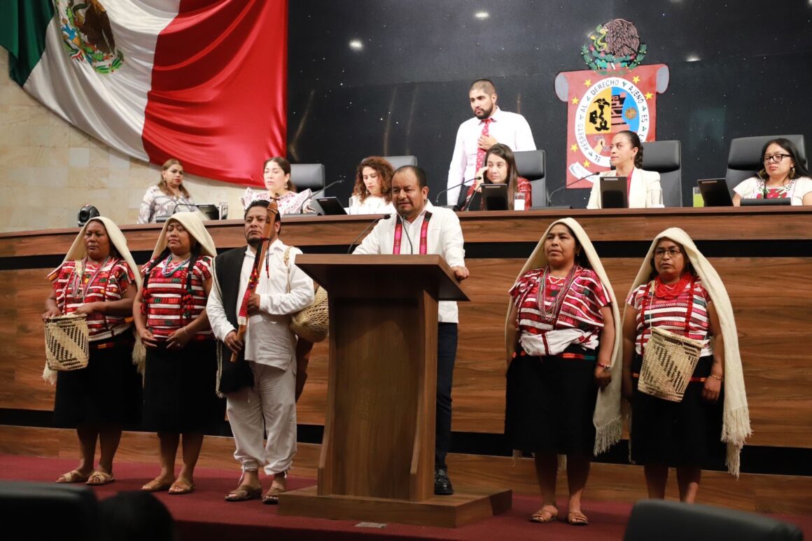 Reconoce Congreso local como elementos identitarios, materiales e inmateriales los conocimientos, técnicas, diseños y bordados de la indumentaria típica de Santo Tomás Ocotepec