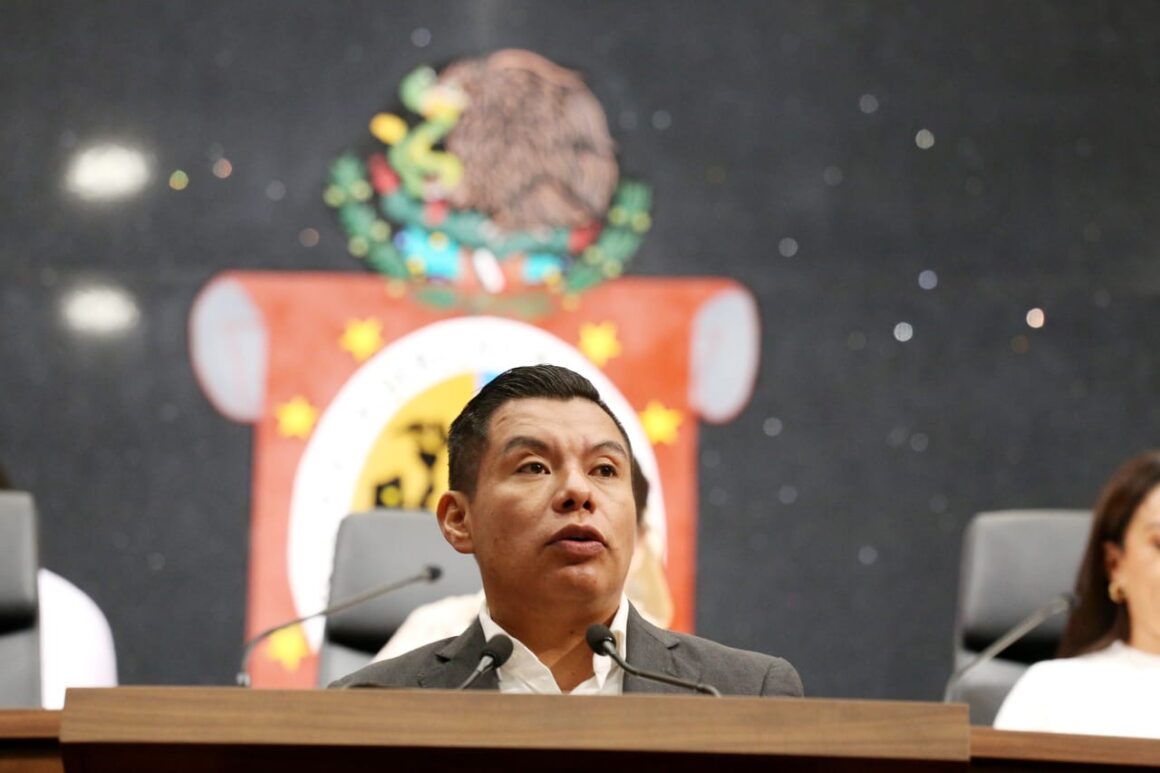 Benjamín Viveros Montalvo destaca legado de Benito Juárez en aniversario de las Leyes de Reforma