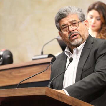 Buscan enaltecer el legado de Andrés Henestrosa Morales con la reinscripción de su nombre en letras de oro en el Muro de Honor del Recinto Legislativo “Benito Juárez”