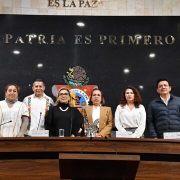 Comparece titular de la Secretaría de Honestidad, Transparencia y Función Pública ante Comisión del Congreso del Estado