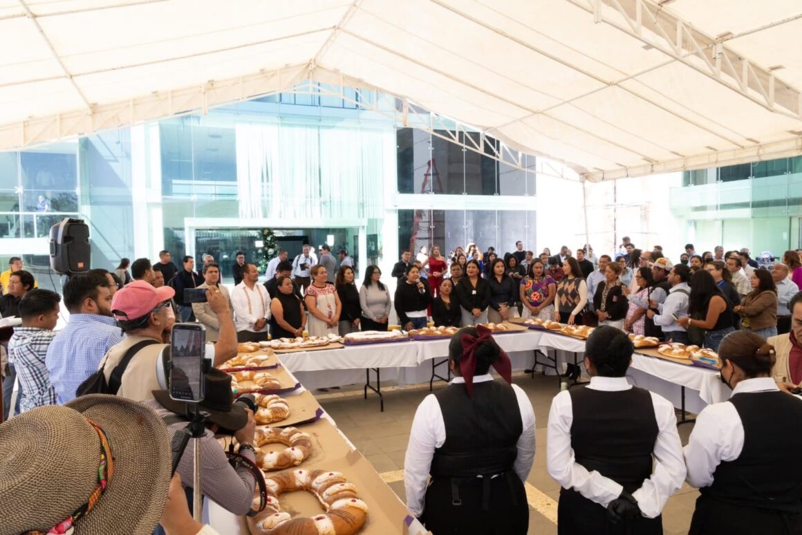Comparten la tradicional Rosca de Reyes en el Congreso del Estado y refrendan compromiso con la ciudadanía