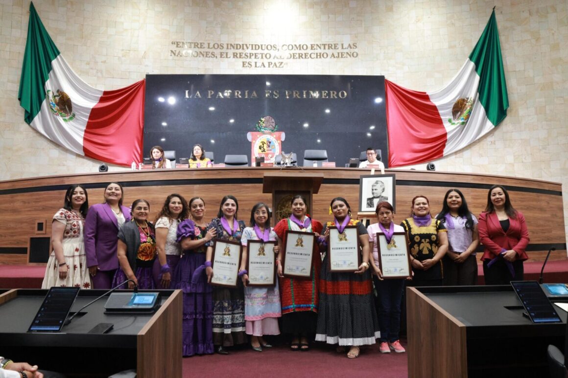 Poder Legislativo otorga medalla “Juana Catalina Egaña” a cinco mujeres oaxaqueñas destacadas