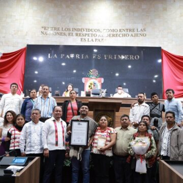 WhatsApp-Image-2026-03-11-at-17.00.59-1536x1024 Congreso local entrega reconocimiento al Grupo de Productores de Café Especial de Santa María Yucuhiti