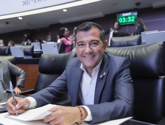 Informa Luis Alfonso Silva Romo avances desde el Senado: adiós a la burocracia y paso a la innovación
