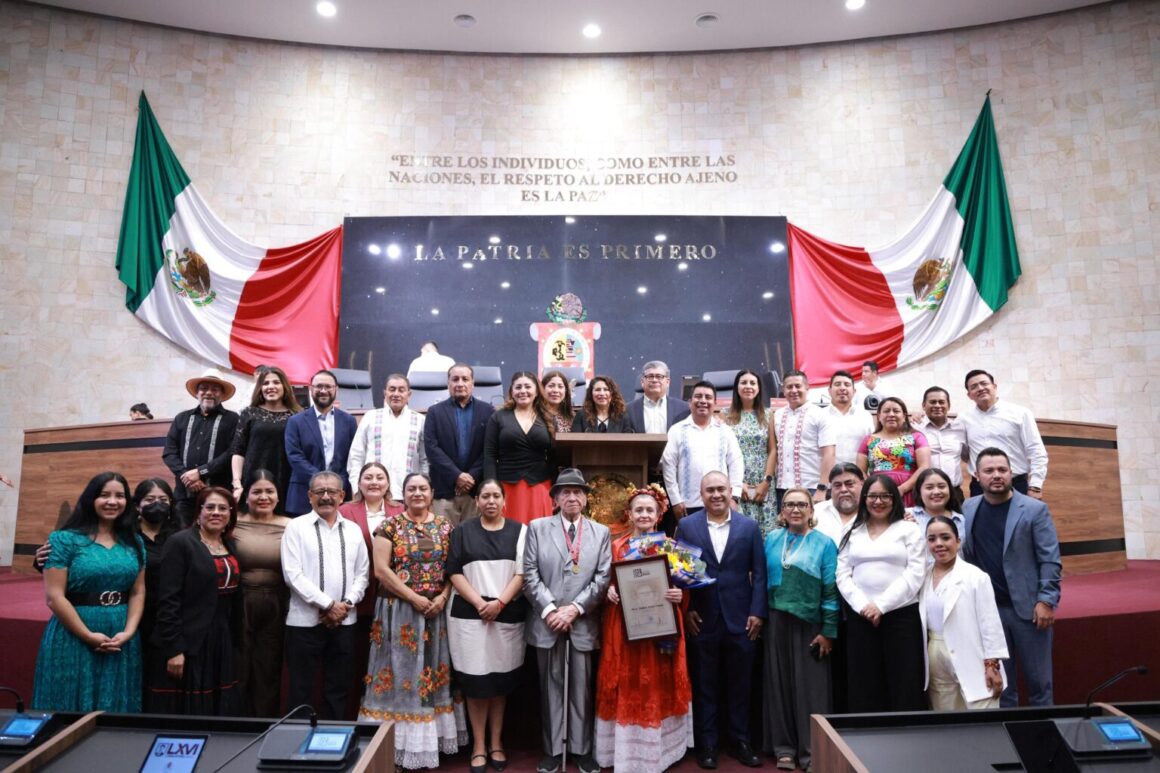 Congreso de Oaxaca entrega la Medalla “Álvaro Carrillo” al músico Delfino Ordaz Toledo