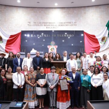 Congreso de Oaxaca entrega la Medalla “Álvaro Carrillo” al músico Delfino Ordaz Toledo