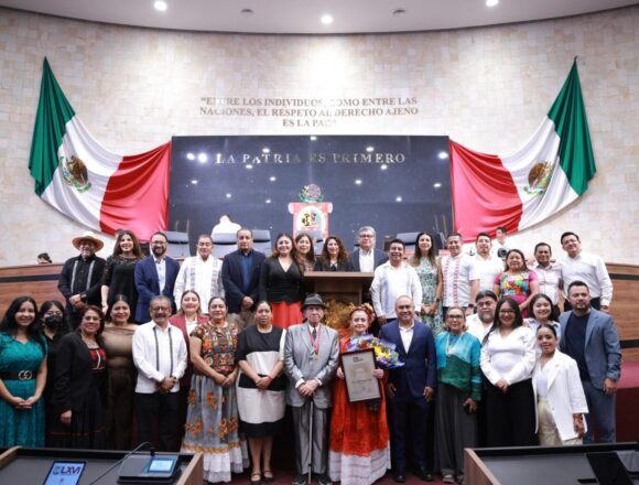 Congreso de Oaxaca entrega la Medalla “Álvaro Carrillo” al músico Delfino Ordaz Toledo