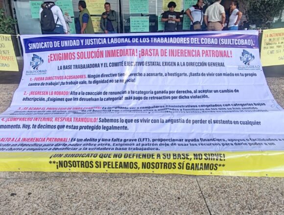 Sindicato de trabajadores y jubilados del COBAO toma oficinas administrativas en Oaxaca