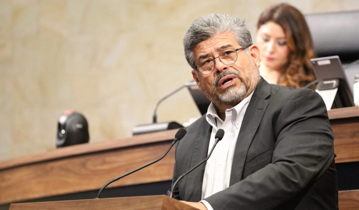 WhatsApp-Image-2026-04-27-at-16.29.45-1536x902 Presentan iniciativa para reconocer ciudadanía oaxaqueña a hijas e hijos de migrantes nacidos en el extranjero