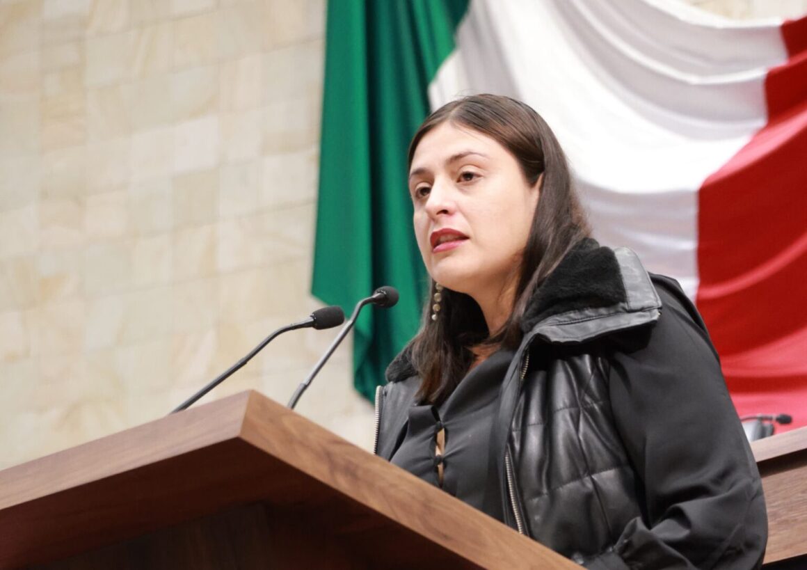Proponen iniciativa para que Ayuntamientos otorguen o refrenden licencias para la venta de plaguicidas e insumos fitosanitarios