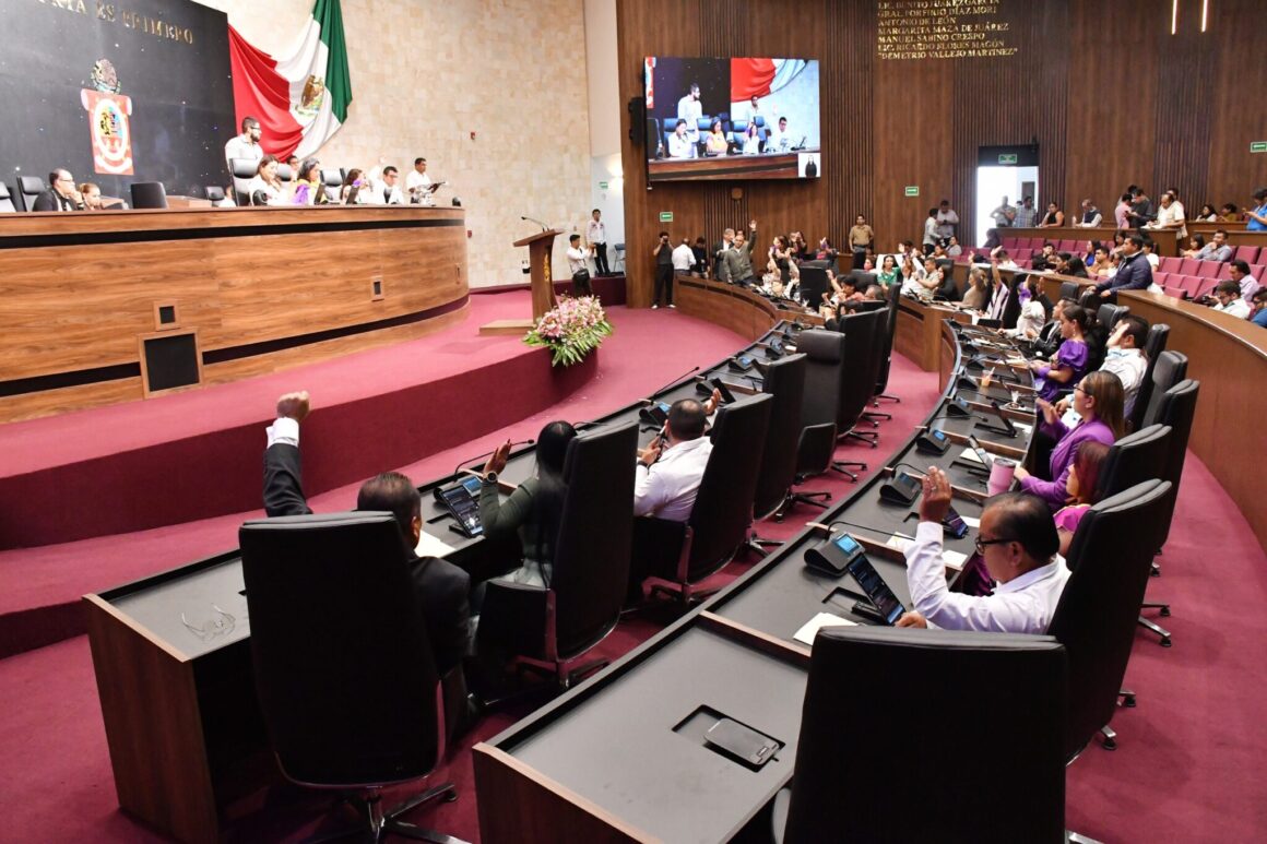 Autoriza Congreso local uso del escudo estatal en el nuevo modelo de Credencial para Votar