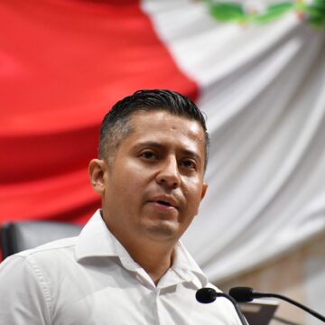 WhatsApp-Image-2026-06-11-at-15.47.21-1-2048x1365 Proponen en el Congreso del Estado exhortar a la CFE a garantizar el servicio eléctrico en municipios de la Sierra Sur