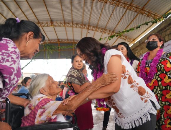 DIF Oaxaca acerca apoyos sociales a Santiago Suchilquitongo, Guelache y Mazaltepec