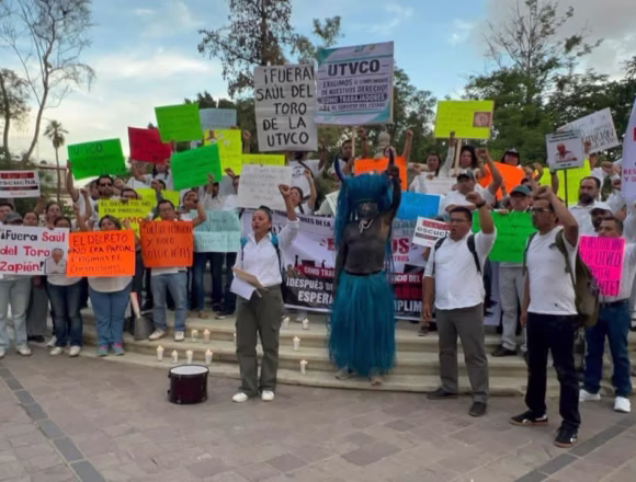 Trabajadores de la UTVCO mantienen paro indefinido y dan voto de confianza al Gobierno de Oaxaca