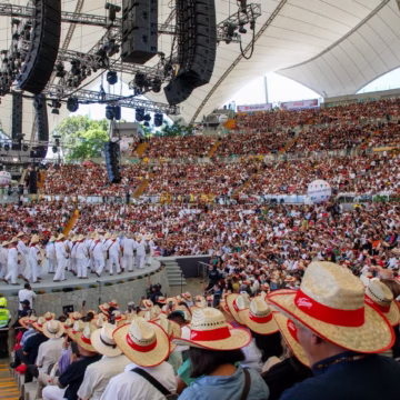 Arranca con éxito, júbilo y algarabía Primer Lunes del Cerro, la fiesta étnica más importante de Latinoamérica