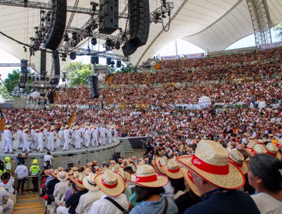 Arranca con éxito, júbilo y algarabía Primer Lunes del Cerro, la fiesta étnica más importante de Latinoamérica