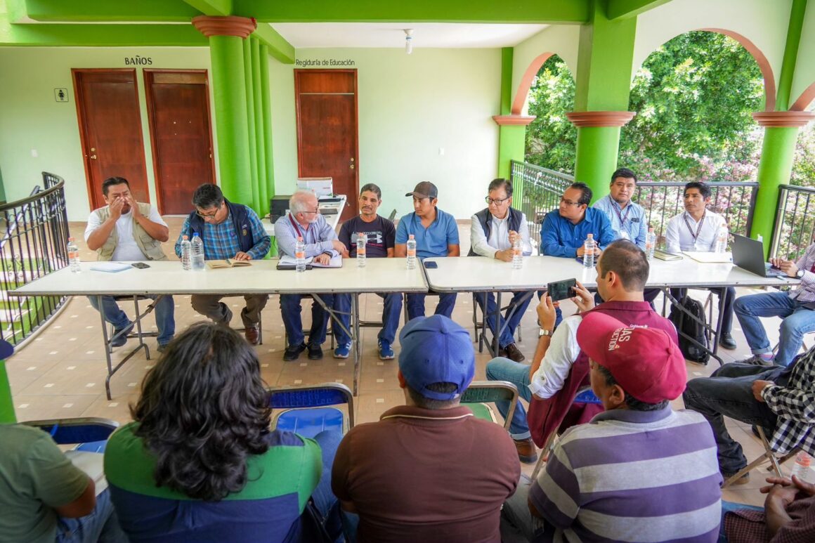 Establece Ceabien acciones enfocadas para consolidar proyecto de presa Mujer Solteca en Sierra Sur