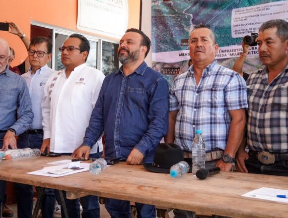 Ratifican municipios de la Sierra Sur construcción del acueducto de la presa Mujer Solteca