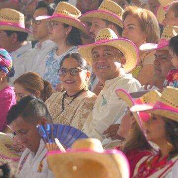WhatsApp Image 2026-07-28 at 7.27.36 AM Antonino Morales destaca la grandeza cultural de Oaxaca en la última presentación de la Guelaguetza 2026